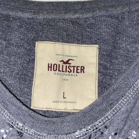 Oversized Sweatshirt - Picture 2 of 3